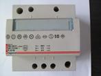 Transformateur Legrand PRI : 230 VAC 50-60 Hz, SEC : 12/24 V, Comme neuf, Enlèvement ou Envoi