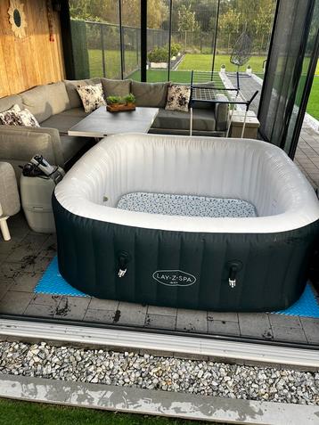 Bubbelbad spa beschikbaar voor biedingen