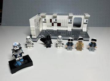 Te koop Lego Star Wars Boarding the Tantive IV 75387 beschikbaar voor biedingen