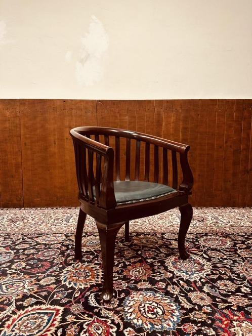Klassiek Engels Chesterfield Bureaustoel, Antiek en Kunst, Antiek | Kantoor en Zakelijk, Ophalen of Verzenden