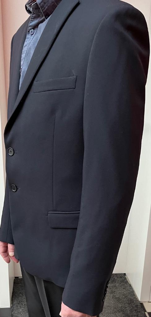 Moderne vest Patrizia Pepe, donkerblauwe fijne scheerwol., Kleding | Heren, Kostuums en vesten, Zo goed als nieuw, Maat 48/50 (M)