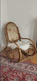 Rotan, vintage schommelstoel, Huis en Inrichting, Ophalen, Eenpersoons, 100 tot 125 cm, Thonet rotan
