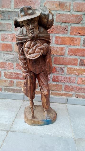 Houten beeld handgesneden pelgrim - 73 cm beschikbaar voor biedingen