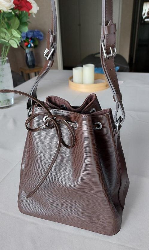 handtas LOUIS VUITTON bruin, Handtassen en Accessoires, Tassen | Damestassen, Zo goed als nieuw, Handtas, Bruin, Ophalen of Verzenden