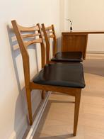 2 houten stoelen met zwart leren zitvlak, Ophalen