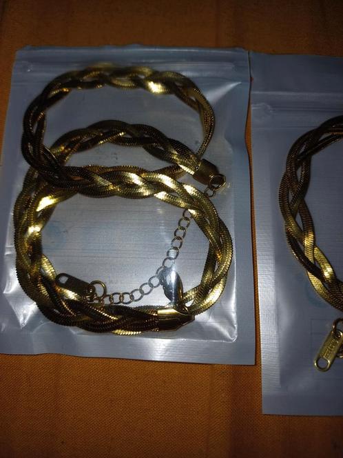 Nieuwe armband en halsketting van goudkleurig metaal, Handtassen en Accessoires, Armbanden, Nieuw, Ophalen