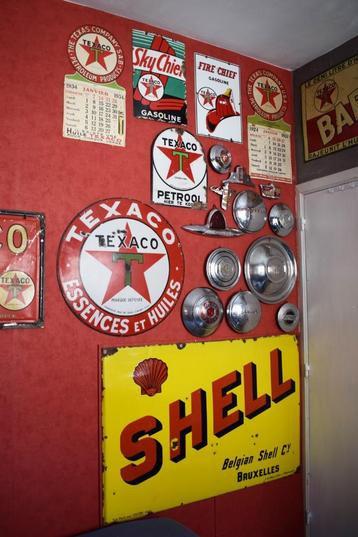 Vintage oldtimer garage decoratie antiek beschikbaar voor biedingen