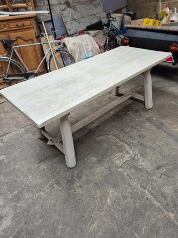 Table de salle à manger + dressoir en chêne  PRIX 100 EUROS, Maison & Meubles, Tables | Tables à manger, 200 cm ou plus, Cinq personnes ou plus