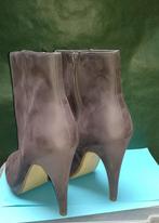 852* H&M sexy bottillons gris neufs (40), Neuf, H&M, Gris, Chaussures à haut talons