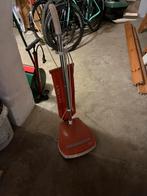 Vintage vacuum cleaner, Utilisé
