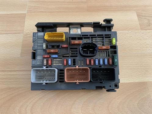 zekeringkast citroen C4 picasso / grand picasso 9664705880, Auto-onderdelen, Elektronica en Kabels, Citroën, Gebruikt, Ophalen of Verzenden