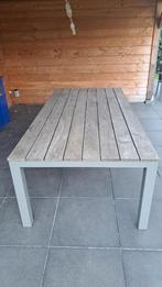 Stalen tuintafel met houten padouk planken, Ophalen, Gebruikt