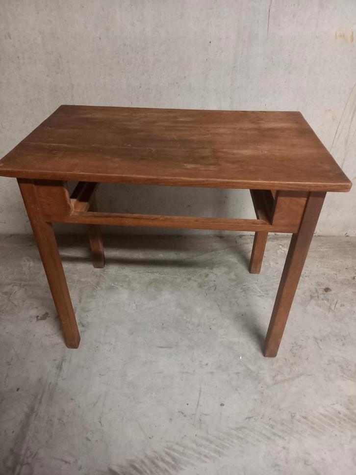 Kleine tafel, Antiek en Kunst, Antiek | Meubels | Tafels, Ophalen of Verzenden