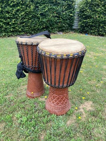  DJEMBÉ OF PERCUSSIE-INSTRUMENT VOOR EEN EERLIJKE PRIJS  beschikbaar voor biedingen