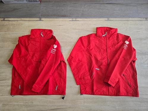 Twee NIEUWE rode windbreaker jassen voor zowel man en vrouw, Kleding | Heren, Jassen | Zomer, Nieuw, Maat 46 (S) of kleiner, Rood