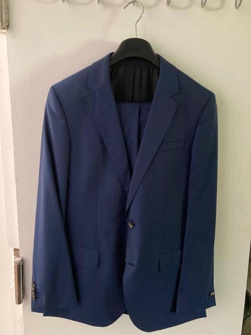 Hugo Boss kostuum - Donker blauw - Maat 48 (slim fit), Kleding | Heren, Kostuums en vesten, Gedragen, Maat 48/50 (M), Blauw, Ophalen