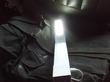 Lampe bureau, d'appoint... Blanc, pliante. Rechargeable USB beschikbaar voor biedingen