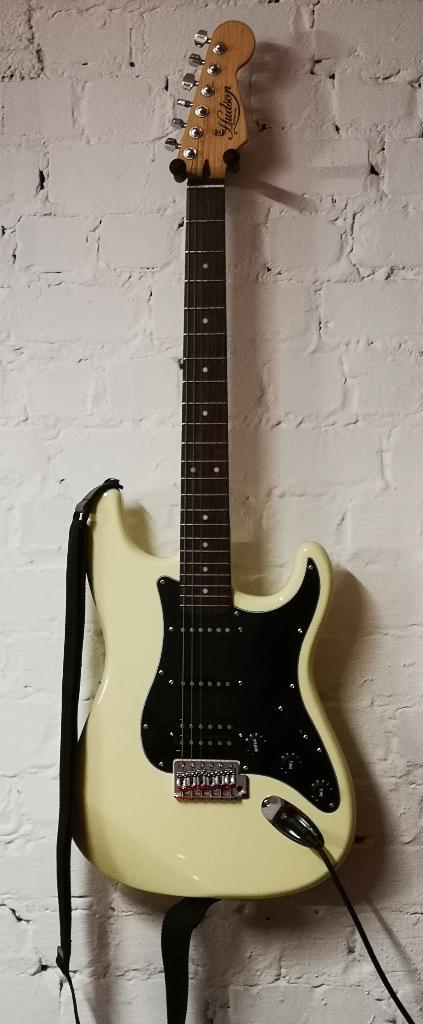 Hudson elektrische gitaar +Roland Cube30 +Boss ME-25 pedaal, Muziek en Instrumenten, Snaarinstrumenten | Gitaren | Elektrisch