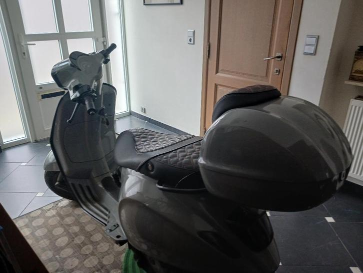 Vespa Sprint 50cc - voor een handige Harry, Fietsen en Brommers, Scooters | Vespa, Gebruikt, Vespa S, Klasse B (45 km/u), Benzine