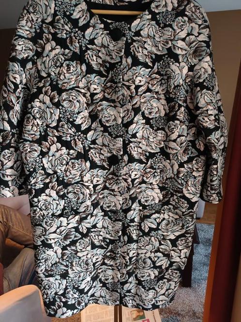 Heel modieuse jas "GIOVANE ", Kleding | Dames, Jasjes, Kostuums en Pakken, Nieuw, Maat 42/44 (L), Ophalen of Verzenden