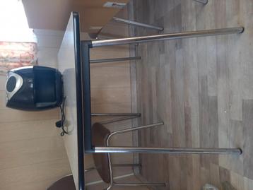 keukentafel  beschikbaar voor biedingen