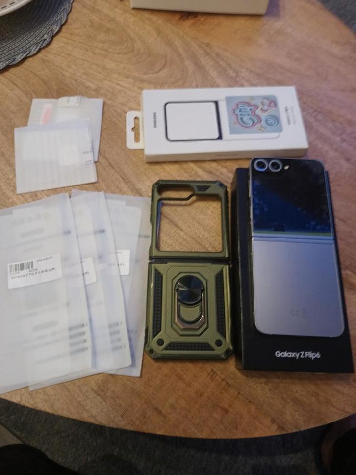 Samsung Z Flip 6 256gb met garantie, Telecommunicatie, Mobiele telefoons | Samsung, Ophalen