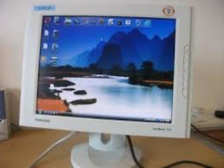 2 Lcd,s en Mac Pro 4.1CK9380E520H en Iomega Ext. H.S. Enz., Computers en Software, Monitoren, Gebruikt, 60 Hz of minder, VGA, Gaming