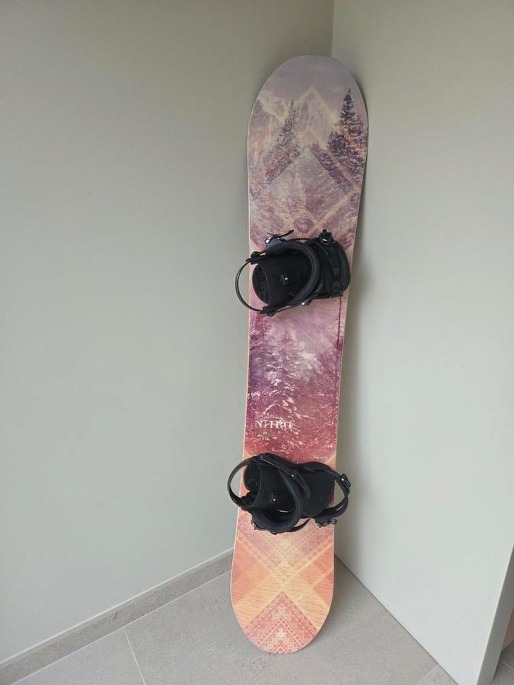 Nitro mercy 146 snowboard met boots maat 39 en boardbag, Sports & Fitness, Snowboard, Comme neuf, Planche, Enlèvement