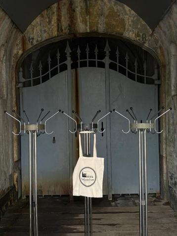 45 Tubax kapstokken| Atomic Age design met industriële flair beschikbaar voor biedingen