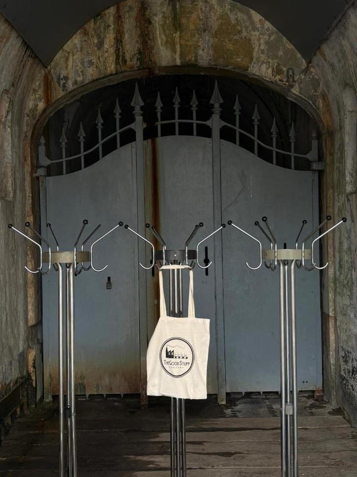 45 Tubax kapstokken| Atomic Age design met industriële flair, Maison & Meubles, Accessoires pour la Maison | Portemanteaux, Utilisé