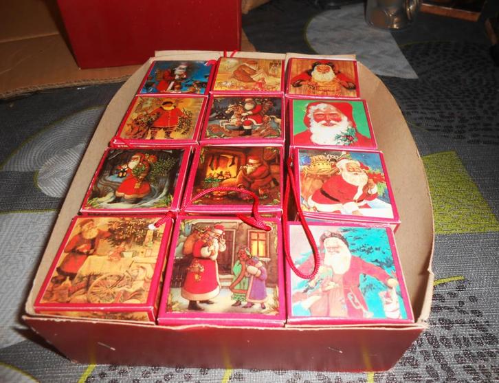 Set van 12 kleine kerstdoosjes, Diversen, Kerst, Nieuw, Ophalen of Verzenden