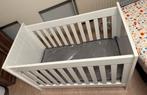 Baby bed met 2 standen NIEUWSTAAT, Kinderen en Baby's, Babywiegjes en Ledikanten, Ophalen, Zo goed als nieuw, Ledikant
