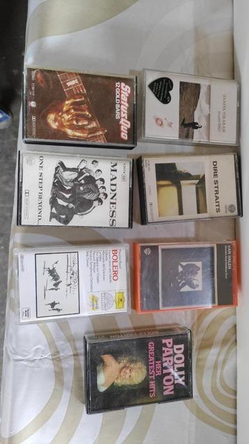 muziekcassettes beschikbaar voor biedingen
