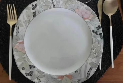 Winterling servies 72 st../  12 pers incl serveerkommen etc, Huis en Inrichting, Keuken | Servies, Zo goed als nieuw, Compleet servies