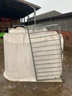 Kalveriglo, Dieren en Toebehoren