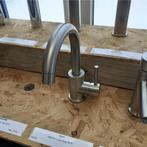 UITVERKOOP! Wastafelkraan / Keukenkraan RVS + Garantie, Skar, Enlèvement ou Envoi, Neuf