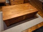 Salontafel massief met 2 grote manden, Ophalen, Zo goed als nieuw