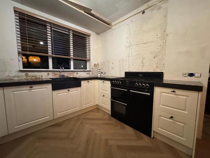 Nette Landelijke Hoekkeuken + TOP Apparatuur GEDEMONTEERD, Huis en Inrichting, Keuken | Complete keukens, Hoekkeuken, Crème, Graniet of Steen