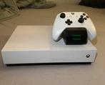 Xbox One S All-Digital met oplaadstation, Met 1 controller, Xbox One S All-digital, Zo goed als nieuw, 1 TB