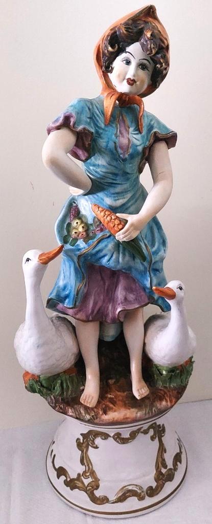 Capodimonte - Groot beeld - 65cm, Antiek en Kunst, Curiosa en Brocante, Ophalen of Verzenden