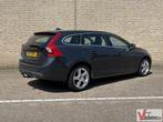 Volvo V60 2.0 D3 Momentum Automaat | Leder | Climate | Cruis, Auto's, Volvo, Automaat, Parkeersensor, Zilver of Grijs, Te koop