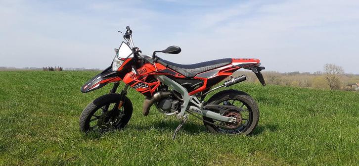 Aprilia SX50 brommer klasse B, Fietsen en Brommers, Brommers | Overige merken, Zo goed als nieuw, Klasse B (45 km/u), Ophalen