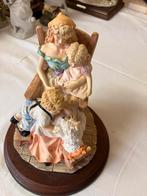 Beeldje leonardo collectie stoel met vrouw en kind, Ophalen, Zo goed als nieuw