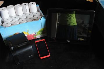 Lot kassamateriaal (scherm, printer,...) beschikbaar voor biedingen