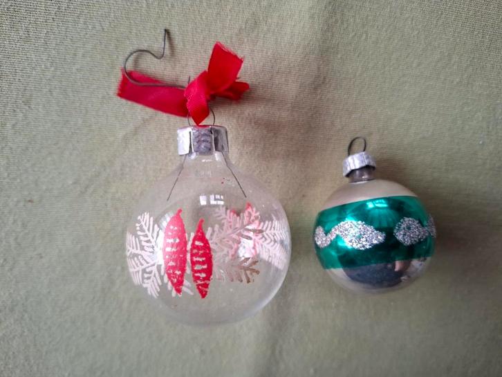 Rood / wit / groen antieke vintage kerstballen  €5/stuk, Diversen, Kerst, Zo goed als nieuw, Ophalen of Verzenden