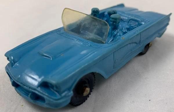 Tomte Laerdal Ford Thunderbird n 2 en vinyle souple vintage, Hobby & Loisirs créatifs, Voitures miniatures | Échelles Autre, Comme neuf