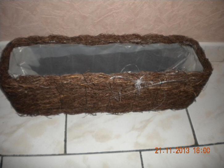 Bloemen - / planten mand in 't riet, Huis en Inrichting, Woonaccessoires | Schalen en Manden, Mand, Riet, Ophalen