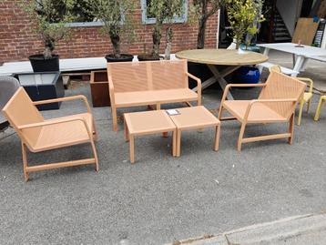 Hip loungeset in pvc beschikbaar voor biedingen