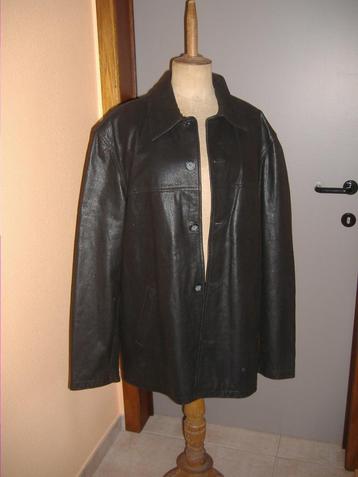 Leder vest beschikbaar voor biedingen