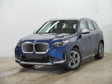 BMW iX1 xDrive30 - HARMAN-KARDON - HUD  beschikbaar voor biedingen